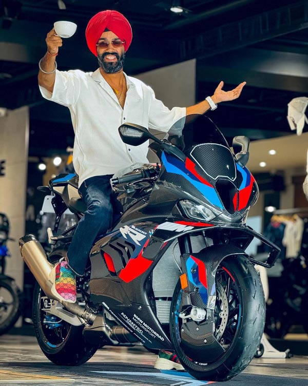 youtuber buys bmw m1000 rr youtuber buys bmw m1000 rr