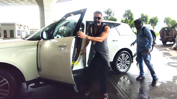 bobby deol buys range rover bobby deol buys range rover