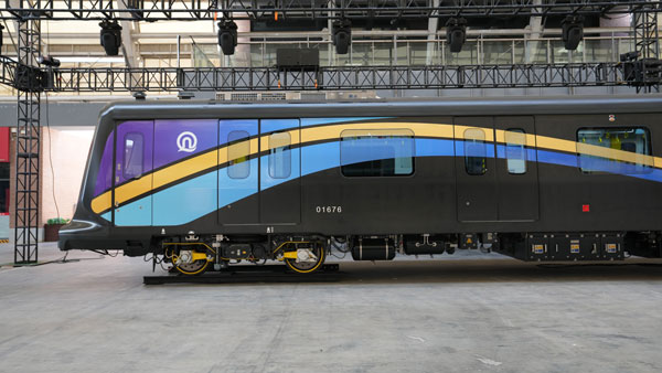 carbon fiber train