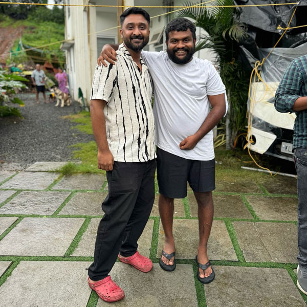 youtubers s tata safari storme explorer