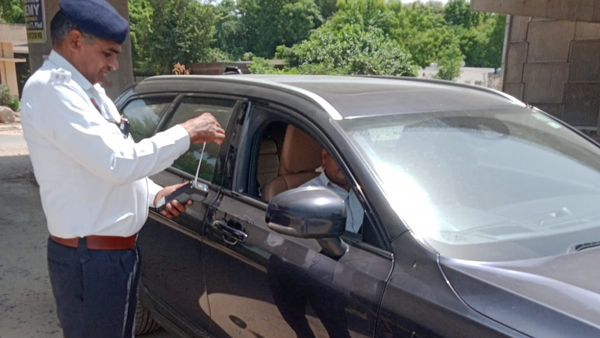 fake traffic e-challan