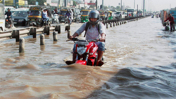 how two-wheelers affect in rain