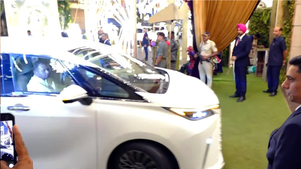 Mukesh Ambani Buys Lexus LM350h