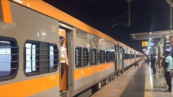 vande bharat and amrit bharat