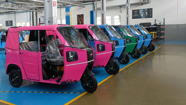 5000 super autos delivered by montra electric 5000 super autos delivered by montra electric