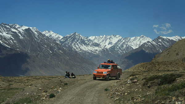 iconic roads to explore india