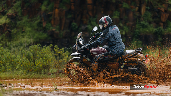 Yezdi Adventure Review