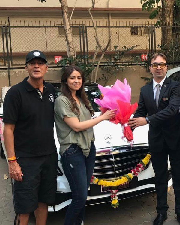 chunky pandey gets driving license