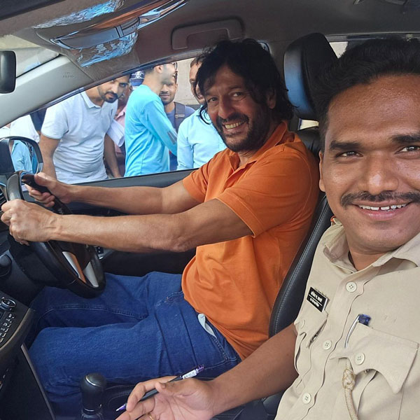 chunky pandey gets driving license