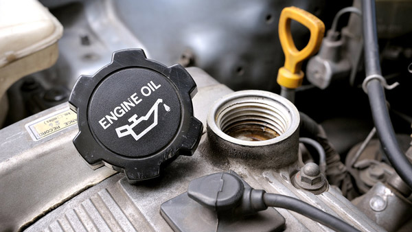 car engine oil filling risks