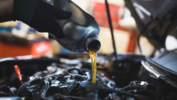 car engine oil filling risks