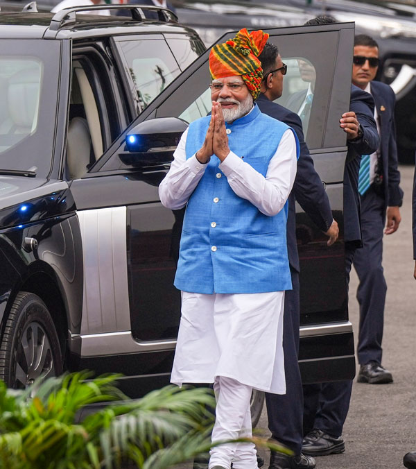Modi announces affordable air taxi
