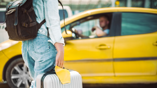 tips while taking cab alone