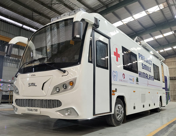 Mobile dental clinic front view Mobile dental clinic front view