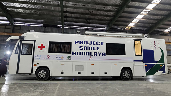 Mobile dental clinic side view Mobile dental clinic side view