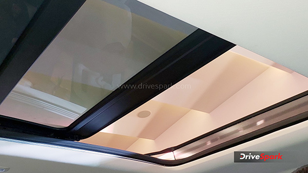 Mahindra Thar Roxx Sunroof