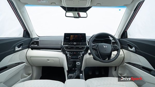 Mahindra XUV 3XO Waiting Period Mahindra XUV 3XO Waiting Period