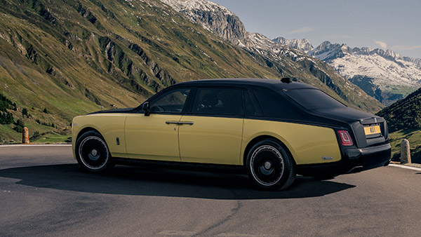 Rolls royce phantom goldfinger side design