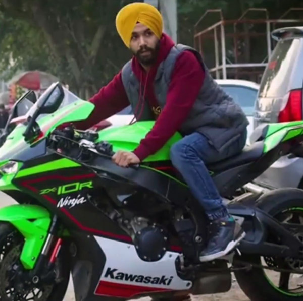 youtuber harsh pahwa met accident youtuber harsh pahwa met accident