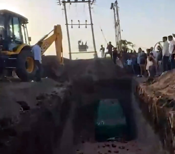 18-year-old maruti suzuki wagonr burried