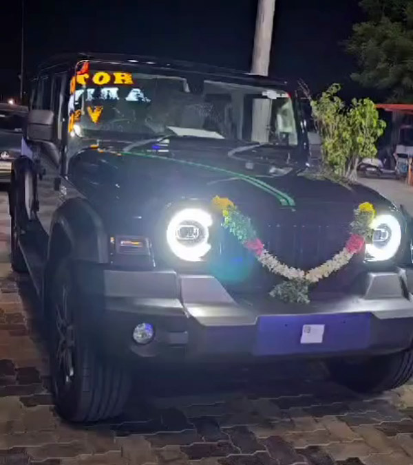 mariamman senthil revathi thar car