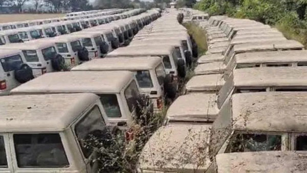 400 Mahindra Bolero SUVs Rotting In Chhattisgarh 400 Mahindra Bolero SUVs Rotting In Chhattisgarh