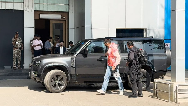 abhishek bachchan s new defender 130