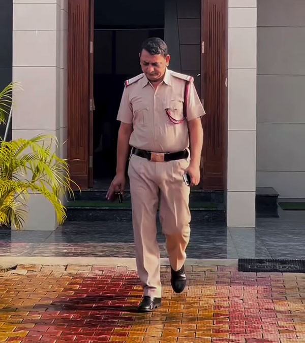 boy on mahindra thar roof