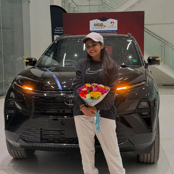 kannada actress buys tata harrier kannada actress buys tata harrier