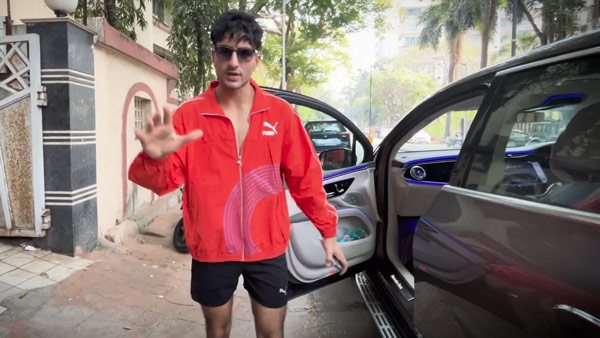 Ibrahim Ali Khan Spotted In Mercedes Benz EQS Ibrahim Ali Khan Spotted In Mercedes Benz EQS