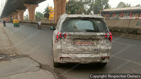 mahindra xev 7e spotted testing
