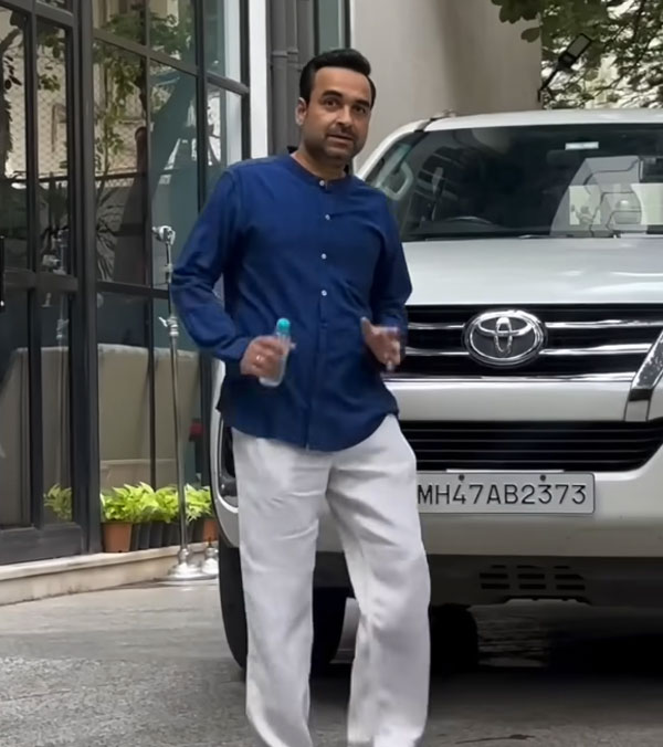 pankaj tripathi with toyota fortuner pankaj tripathi with toyota fortuner