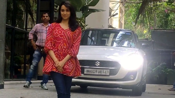 Shraddha Kapoor-Maruti Suzuki Swift