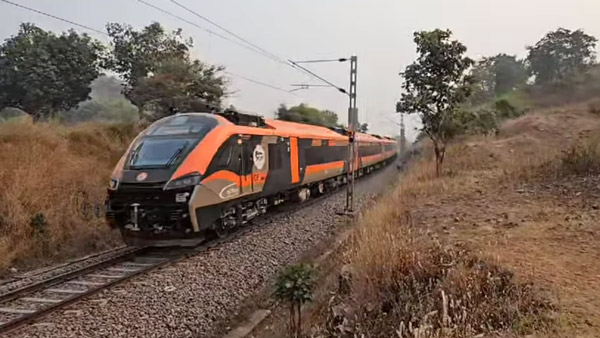 vande bharat sleeper train trail