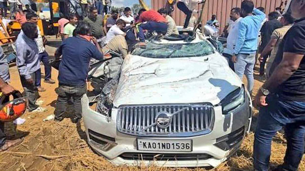 Volvo car accident in bengaluru Volvo car accident in bengaluru