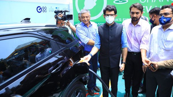 CNG Cars vs Electric Vehicles