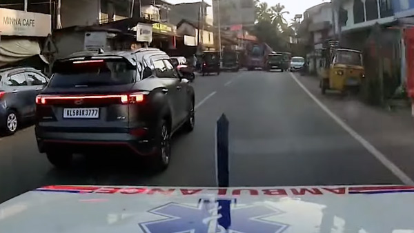 Doctor Arrested For Not Giving Way To Ambulance