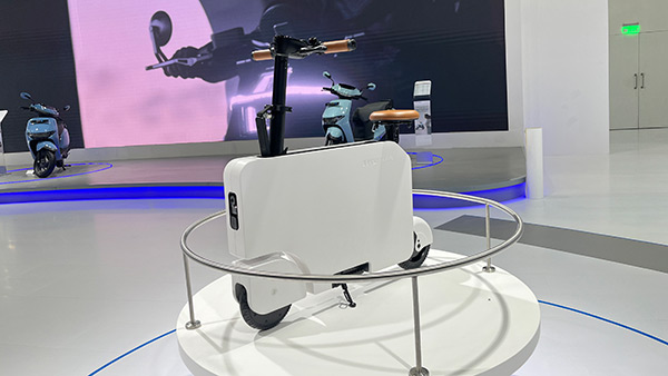 Hmsi motocompacto ev showcases