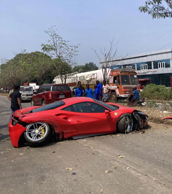 ferrari 488 gtb met accident