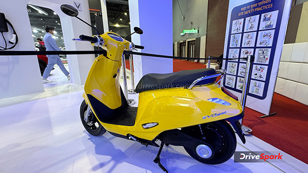 vinfast showcases evo200 electric scooter