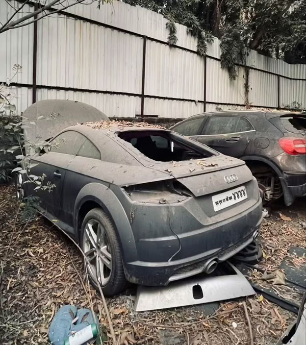Abandoned audi car