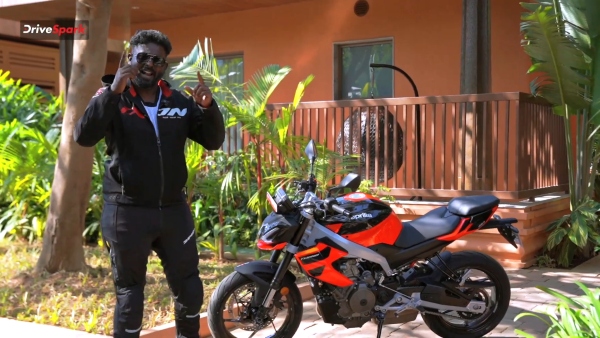 Aprilia tuono 457 bike review video