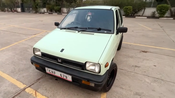 car with dual accelerator pedals