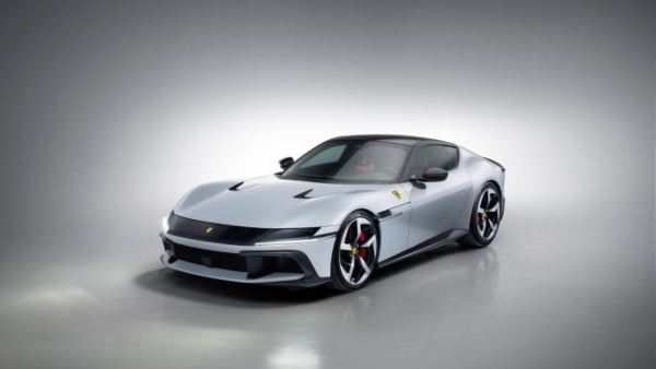 Ferrari 12cilindri launched in india