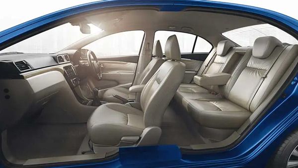 Maruti Ciaz Sales and Discounts