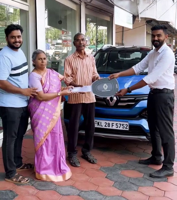 instagram famous buys renault kiger