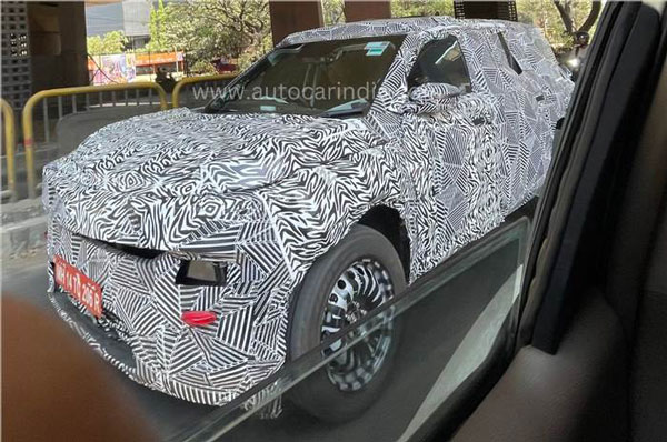 Tata sierra spy pic shows front view