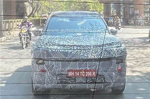 Tata sierra spy pic shows front light look