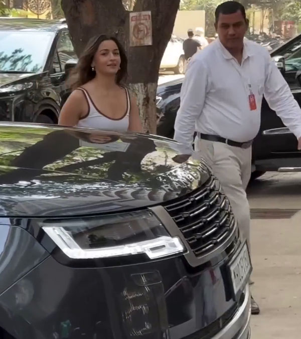 Alia Bhatt Range Rover