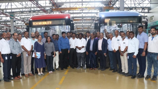 Tn minister in ebus factory Tn minister in ebus factory